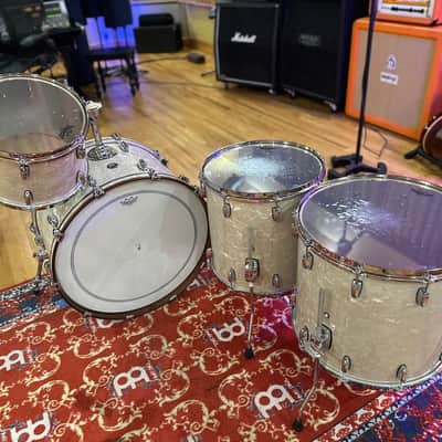 Gretsch RN2-R643 Renown 3 Piece Kit + Additional Floor Tom image 3