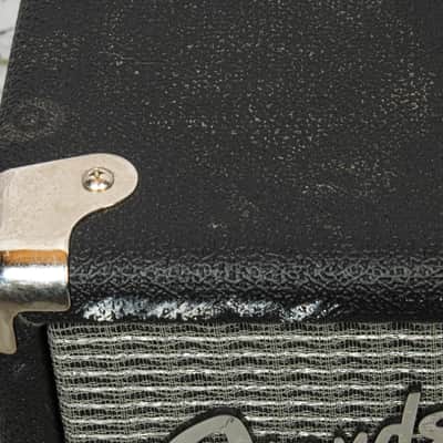 Fender - Rumble 25 1x10 25w Solid State Bass Combo Amp - USED image 3