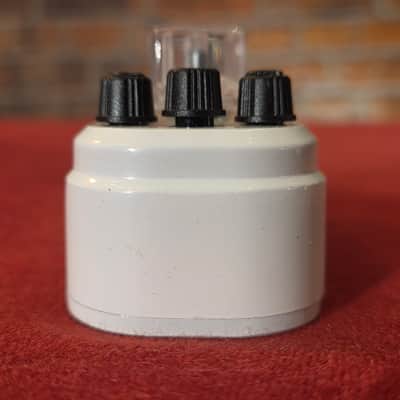 Azor Pure Boost Micro Clean Boost White image 5