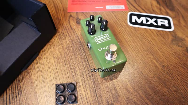 MXR M281 Thump Bass Preamp