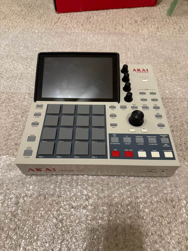 akai mpc one retoro 未使用 AKAI professional MPC ONE Retro Edition Standalone Music