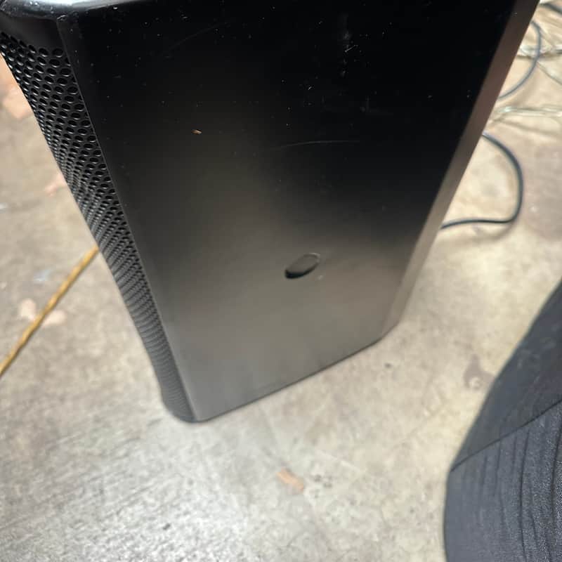 2010s QSC K10.2 2-Way 2000-Watt 10″ Active Speaker Black