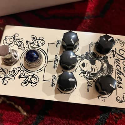 Victory Amps V1 The Duchess 2022 - Present - Cream image 5