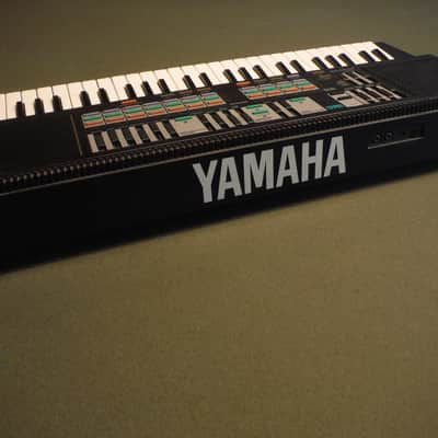 Yamaha PSS-570 Classic FM Synthesizer Keyboard image 5
