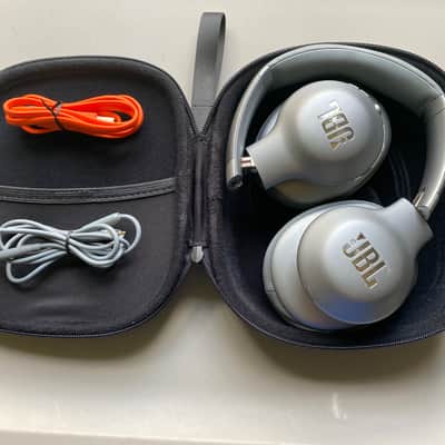 JBL Everest 710 Bluetooth headphones image 1
