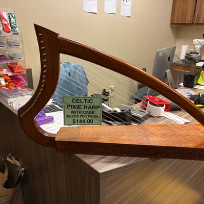 Celtic Pixie Harp With 19 Strings 2000s or 2010s - Maple but wrong wood image 1
