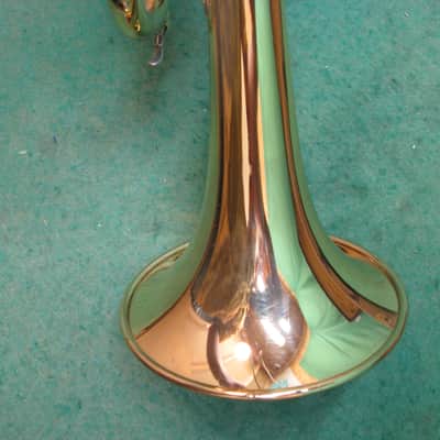 Yamaha YTR232 Trumpet - Reconditioned - Oversized Case & Yamaha 11 MP image 4