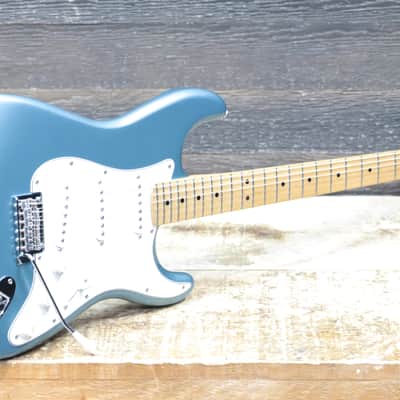Fender Player Stratocaster Lake Placid Blue Maple Fingerboard Electric Guitar image 10