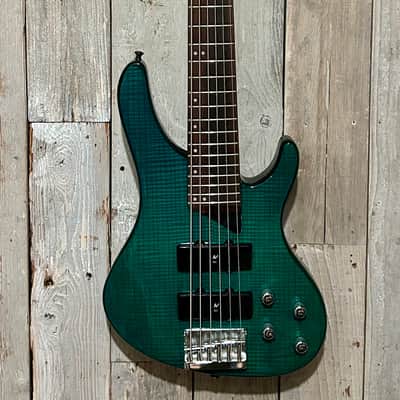 Excellent Washburn XB-600 Emerald Green 6 String Electric Bass image 2