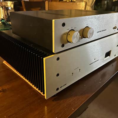 Conrad Johnson PV-10AL & MF-2200 Amplifier Serviced. WILL SEPARATE image 1