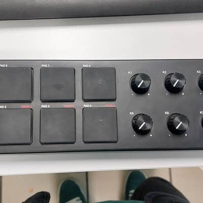Controleur Akai LPD8