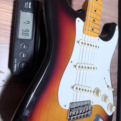 Fender Stratocaster 58 RI 58-TX MIJ 2013 - 3 tone sunburst image 3