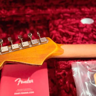 Fender Stratocaster relic 1963 - Black paisley image 8