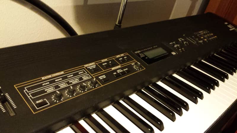 Korg N1 Music Synthesizer 88 Keyboard + Soft Case image 1