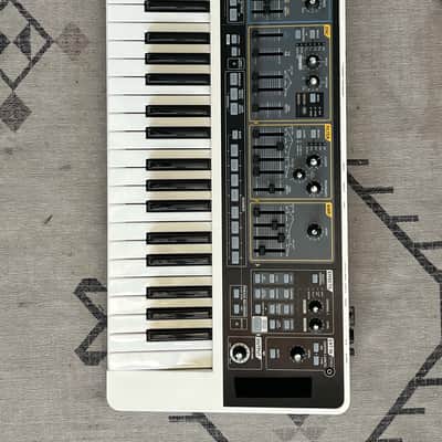 鍵盤楽器 Roland GAIA SH-01 Synthesizer Roland SH-01 GAIA 37-Key Digital Synthesizer | Reverb