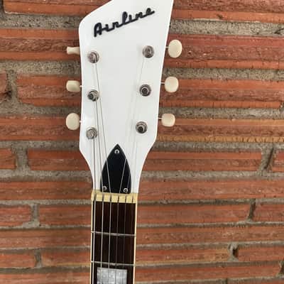 Eastwood Airline 3P Deluxe / 3P DLX - White image 3
