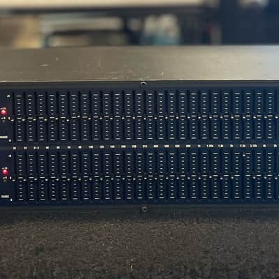 dbx 1231 Dual Channel 31-Band EQ | Reverb