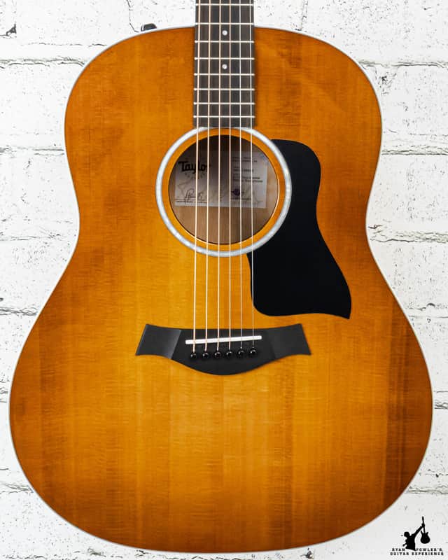 Taylor 217e Plus Special Edition Acoustic-electric Guitar - Honeyburst image 1