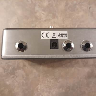MXR 108s / 10 band stereo EQ with volume and gain image 2