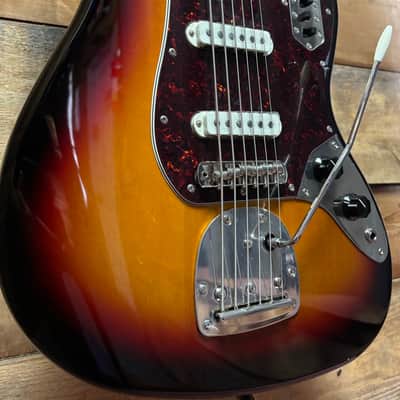 Squier Classic Vibe Bass VI 3-Tone Sunburst image 1