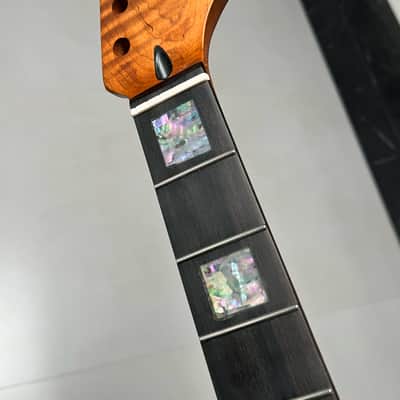 AAAAA Ebony fretboard Start Bone nut Roasted flame Maple Electric Guitar Neck Round stainless steel 22 frets Colored shell blocks Inlay satin image 6