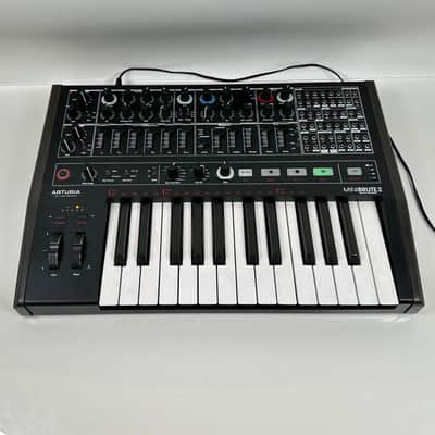 Arturia MiniBrute 2 Noir Limited Edition Analog Synthesizer