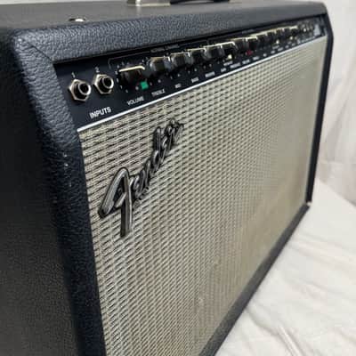 Fender Ultimate Chorus PR 204 1990-2001 image 2