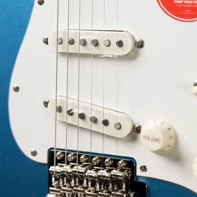 Squier Classic Vibe '60s Stratocaster Electric Guitar - Lake Placid Blue image 9