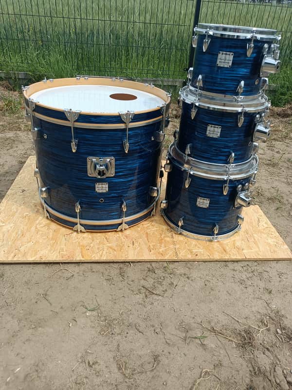 Yamaha Maple Custom Definitive  - Blue Oyster image 1