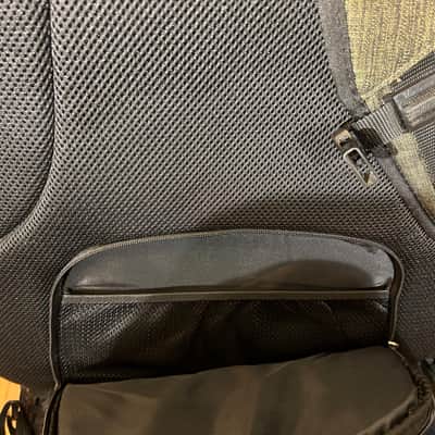 Music Area Wind 30 Multi-Compartment Heavily Padded Acoustic Gig Bag - Olive Green image 11
