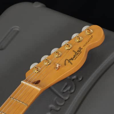 Fender USA 75th Anniversary Commemorative Telecaster with Maple Fingerboard, 2-Color Bourbon Burst Fender [US20098803] (06/17) image 12
