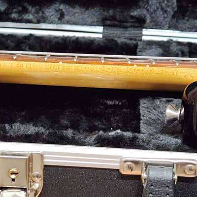 Fender MIM Vintera '60s Stratocaster with Pau Ferro Fretboard w/ HSC 2020 - 3-Tone Sunburst image 8