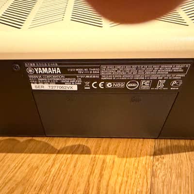 Yamaha THR10 10-Watt 2x3" Stereo Digital Modeling Guitar Combo 2011 - 2018 - Tan image 3