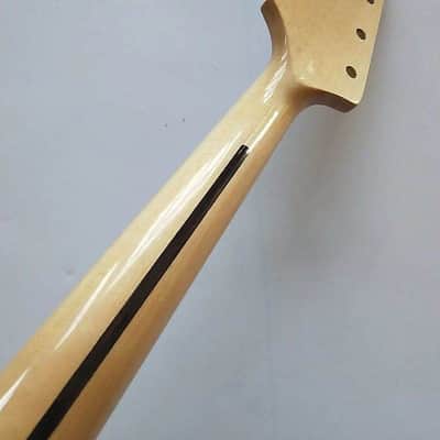 30 Inch Short Scales 4 String Electric Bass Maple Neck, 19 Frets Fingerboard image 4