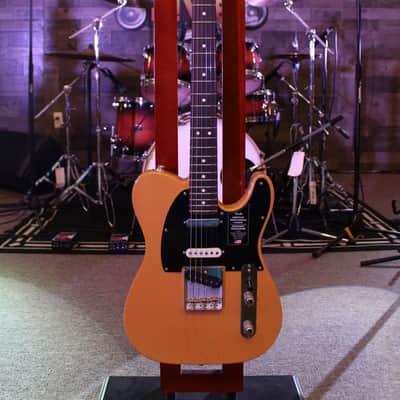 Fender American Professional Classic Hotshot Telecaster Electric Guitar, Butterscotch Blond w/ Bag image 1