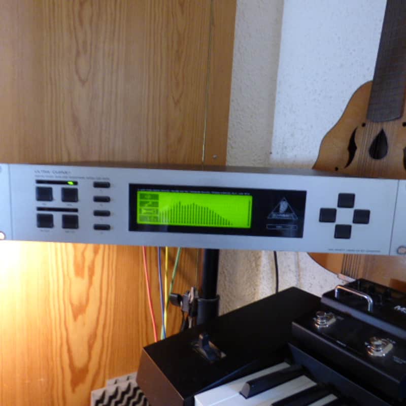 Behringer Ultra Curve DSP 8000 image 1