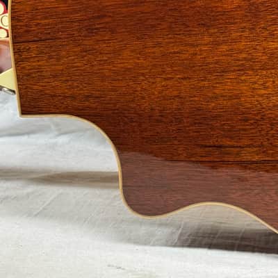 Larrivee 05 Select Series OMV-05 omv05 Single Cutaway Acoustic Guitar with Case -- *Split in Top / Cracks* image 12