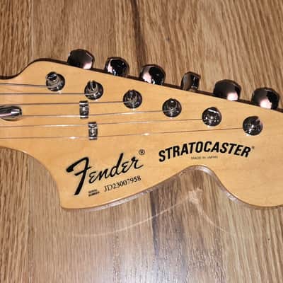 Fender MIJ Limited International Color Stratocaster 2022 - Monaco Yellow image 4