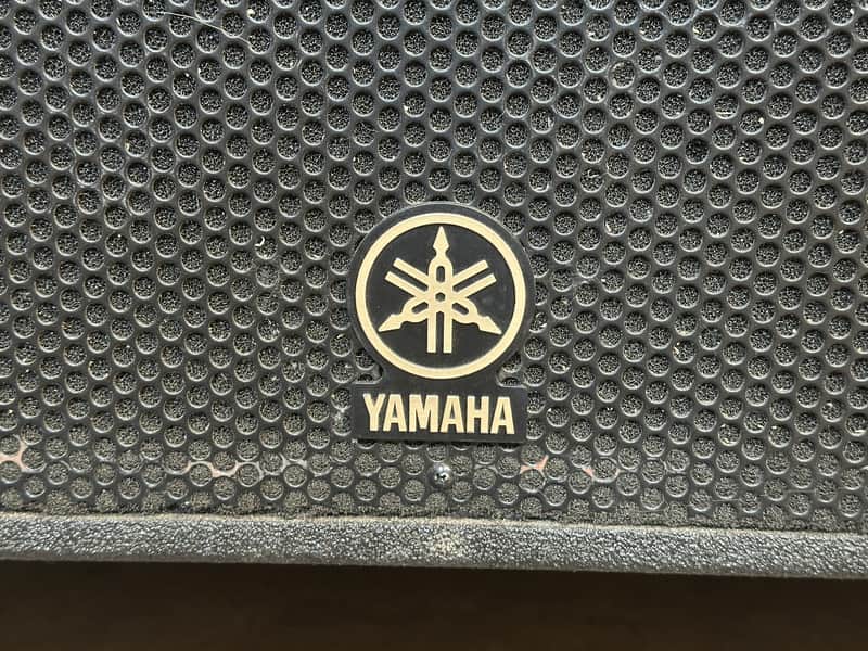 Yamaha CW218V Dual 18
