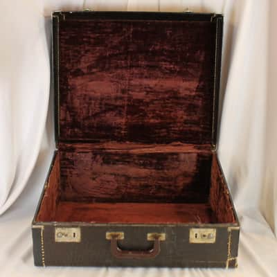 Black Italian Hard Case for Accordion 20" x 16.75 x 9.50" (50.75cm x 42.50cm x 24cm) image 2