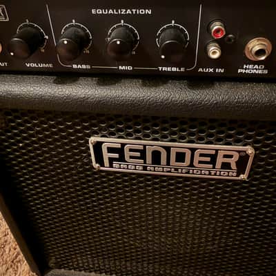 Fender Rumble 15 V2 15W 1x8 Bass Combo Amp Black image 3