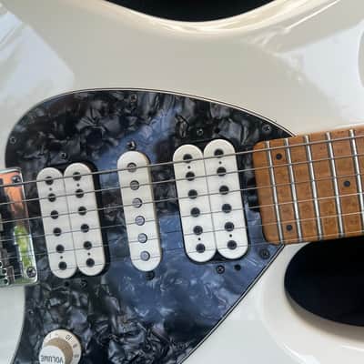 Ernie Ball Music Man Silhouette HSH HT with Maple Fretboard 1994 - 2007 - White image 11
