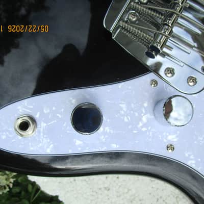 Squier Paranormal Rascal HH Bass Guitar, 2023, NOS, Charcoal Metalic image 7