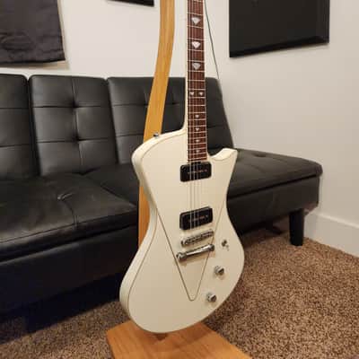 Ernie Ball Music Man Armada | 2014 | White image 3