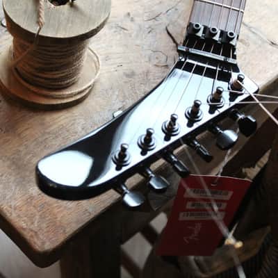 FENDER "Tom Morello "Arm The Homeless", Rosewood Fingerboard, Blue Ice Metallic, Deluxe Black Hardshell" image 5