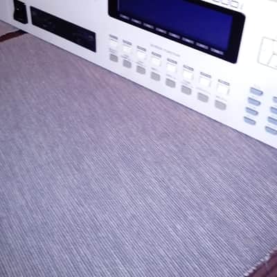 Akai CD3000i MIDI Stereo Digital Sampler