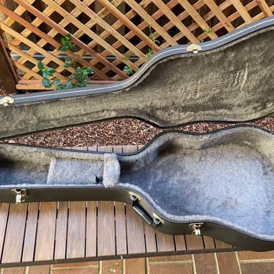 Hardshell Acoustic Guitar Case - Excellent Condition image 13