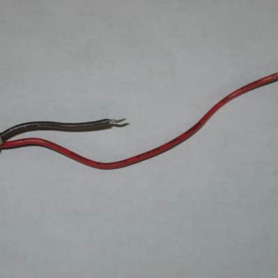 ONE very lightly used genuine Boss 9v battery clip [specifically for Boss pedals that use battery clip with black plastic covering near the terminal part (which are most of them) - but can be a replacement for the gray battery clip] image 18