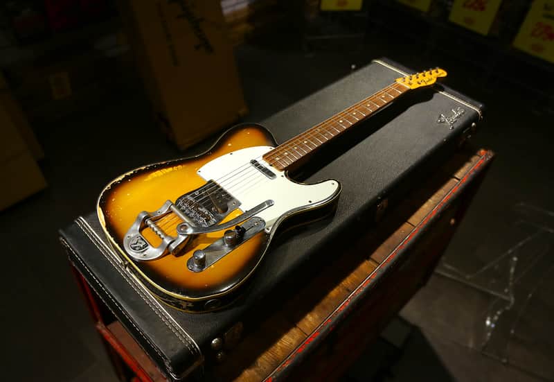 Fender Custom Telecaster with Bigsby, Rosewood Fretboard 1968 - 1971 - Sunburst - Good