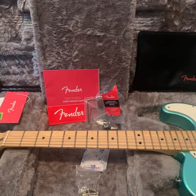 Fender American Professional Telecaster with Maple Fretboard 2017 Mystic Seafoam w Bigsby B5 image 2